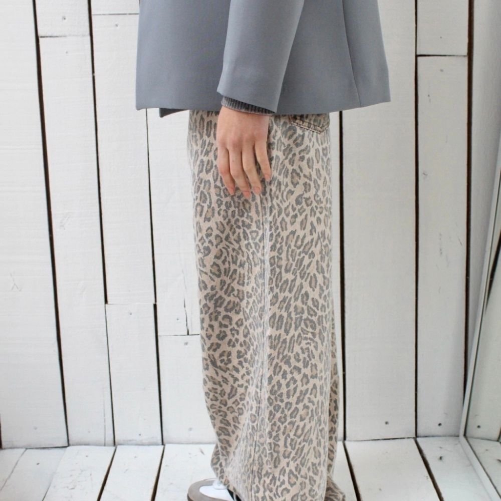 Pantalón animal print - Image 5