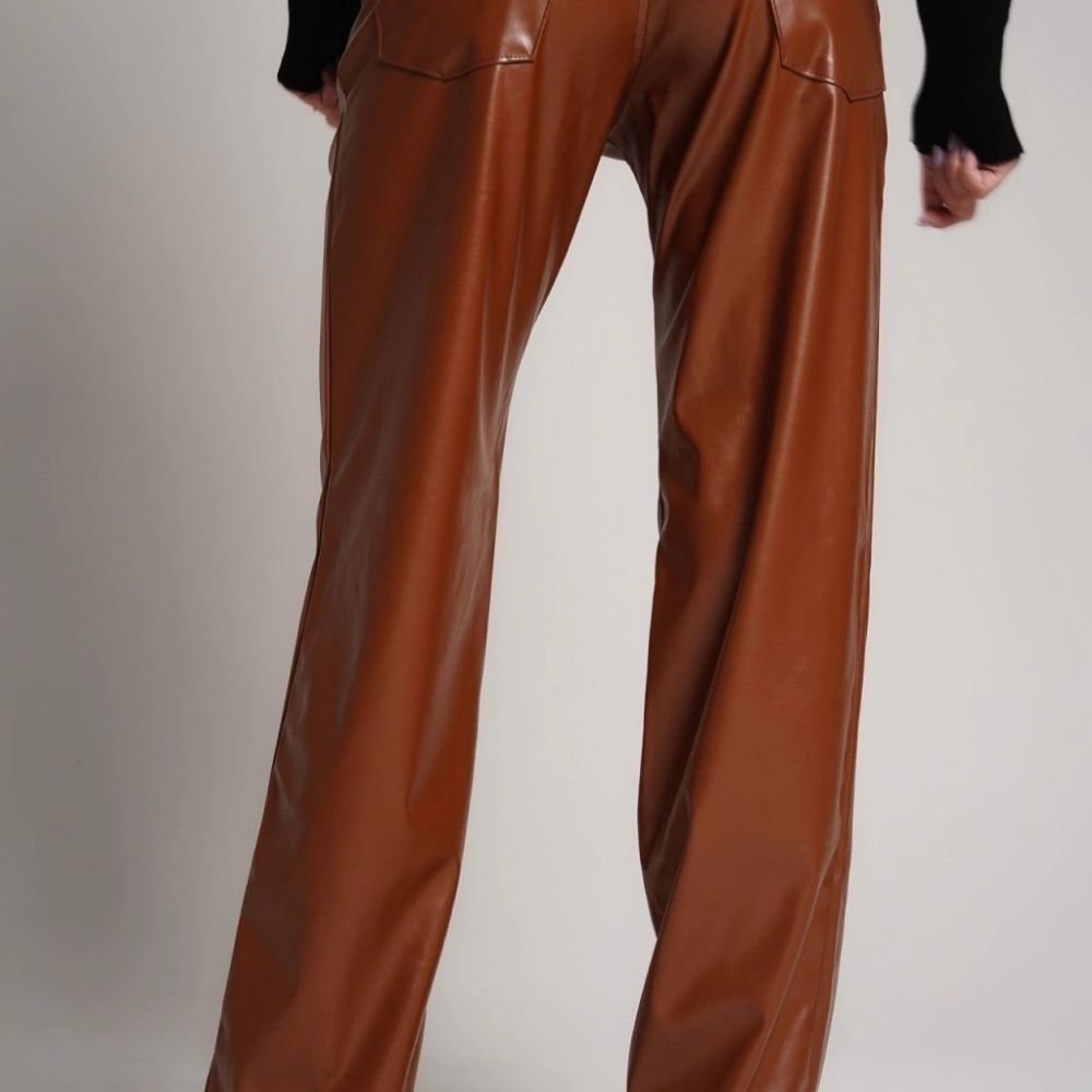 Pantalón ecocuero - Image 3