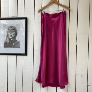 Pollera satén bordo