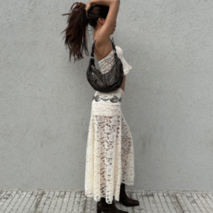 Falda larga de encaje